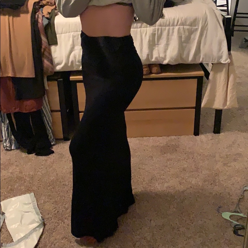 High waisted black maxi skirt.